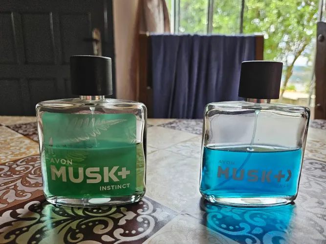 Perfume avon musk+ intense e instinct
