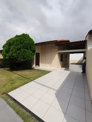 LOCAÇÃO | CASA EM CONDOMÍNIO FECHADO