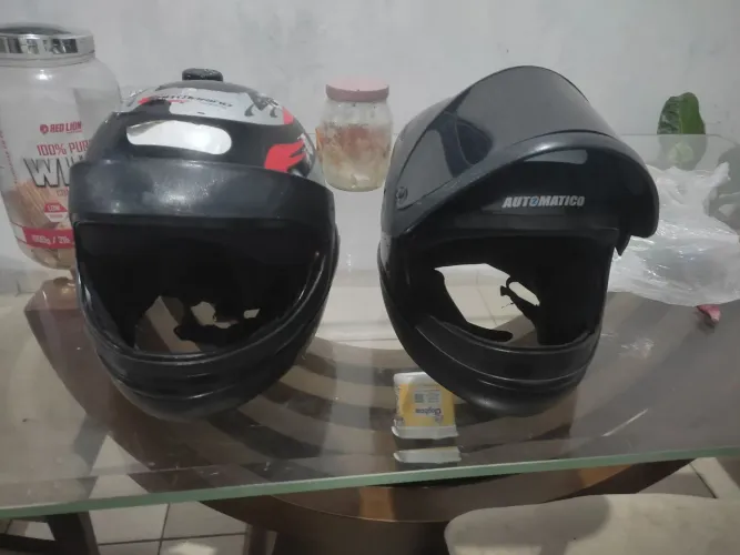 vend dos por 100 Sam Marino com marcas d uso 