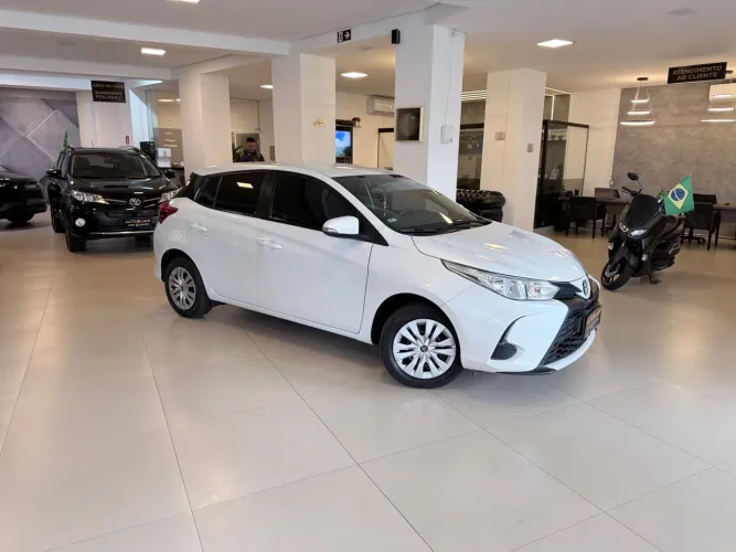 Toyota Yaris XL 1.5 Flex 16V 5P Aut. 2023