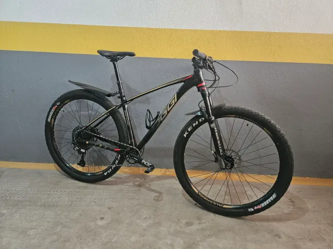 Oggi Big Wheel 7.5 (2020) - Tamanho M (17) - Com Canote Retrátil KS