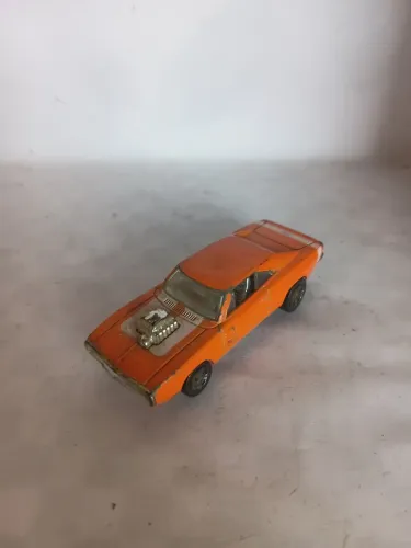 Miniatura hot wheels 2010 Chrysler dodge