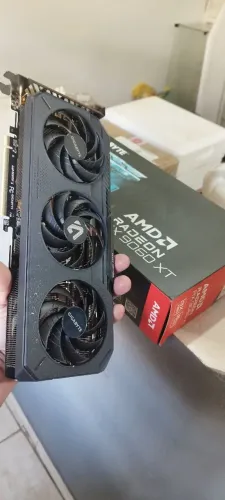 Placa de video Amd Rx9060xt 8gb Gigabyte