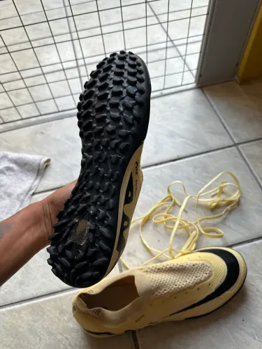 CHUTEIRA DA NIKE