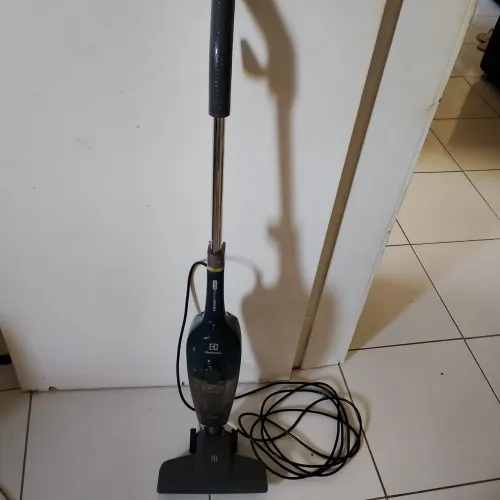 Aspirador semi novo