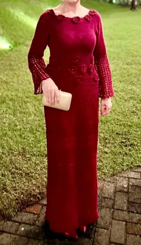 Vestido em crochê feito a mão