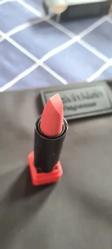 Batom Shiseido 