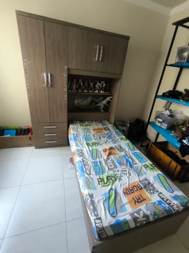 Guarda roupa com cama embutida solteiro