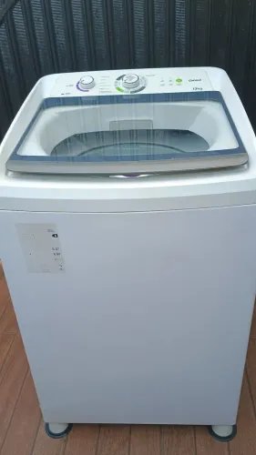 Máquina de Lavar Roupas Consul Cesto de Inox 12-Kg Usada?