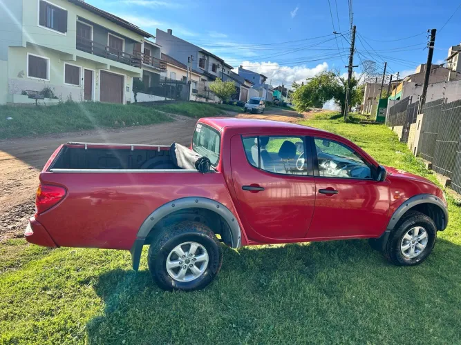 Mitsubishi L200 Triton GLS 3.2 CD TB Int.diesel MEC 2015