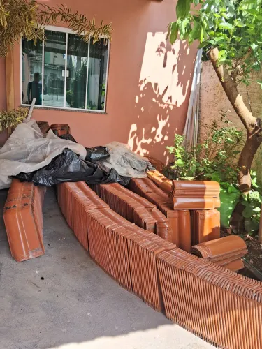 Vendo Telhas coloniais