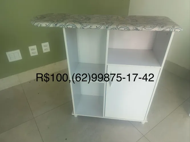 Mini movel de passar roupa