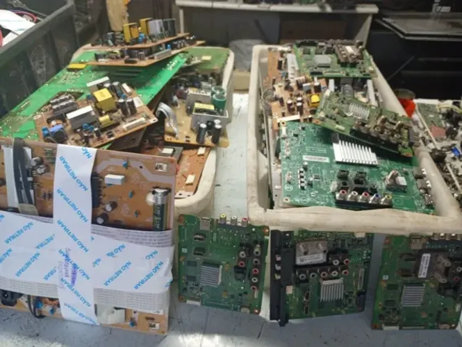 Vendemos placas e peças para vários modelos de TV vejam a na lista!