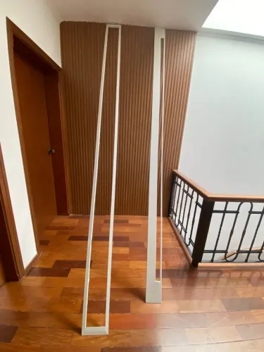 Projetor para home theater Optoma UHD 60 4k 3000 lumens, venda com tela de 100 polegadas