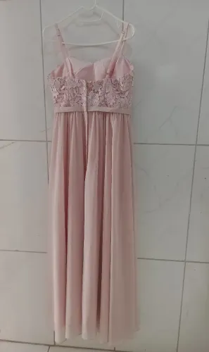 Lindo vestido de festa para debutantes, madrinhas e ocasiões especiais