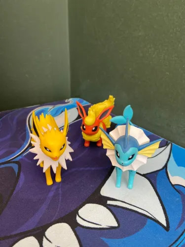 Eeveelutions - Vaporeon, Jolteon e Flareon 