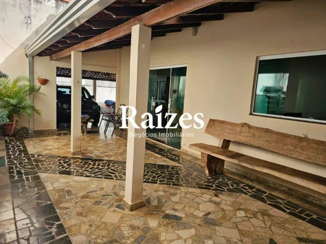 Casa à venda no Bairro Patrimônio com 3 quartos sendo 1 suíte, varanda gourmet e 3 vagas