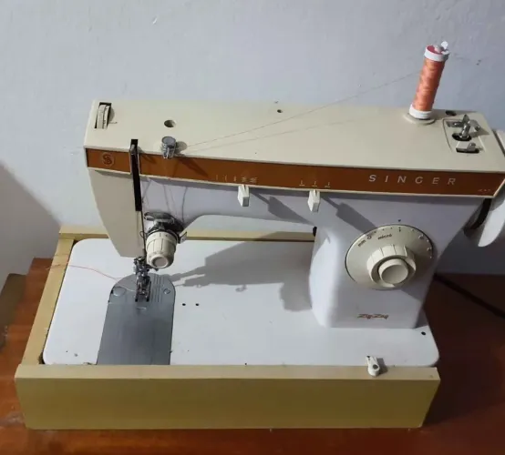 Máquina de costura Singer 247 Raridade, ótima 