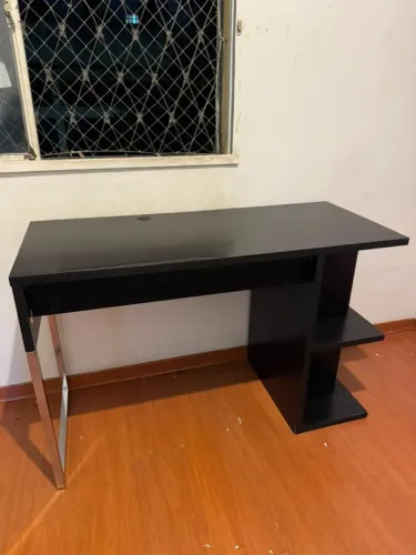 Mesa de escritório / escrivaninha