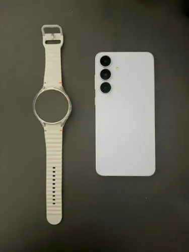 Samsung Galaxy S25 FE E Galaxy watch 7 44m