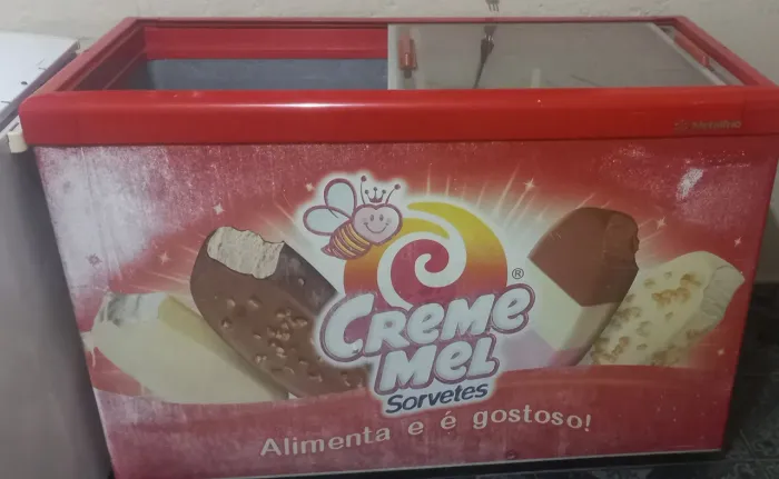 Freezer horizontal metalfrio porta de vidro