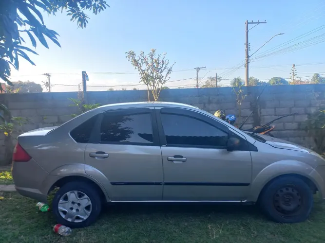 Ford Fiesta Sed. 1.6 8V Flex 4P 2008