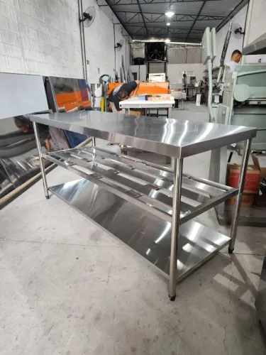 Estante Inox 1,10x0,40x1,80m 4 Níveis Cozinha Industrial (Feita Sob Medida)
