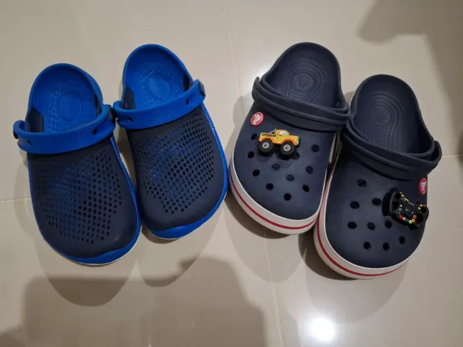 Crosc original vendo os dois pares por 150 reais