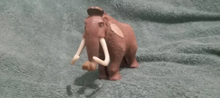 Boneco Mamute Maine, da Era do Gelo.