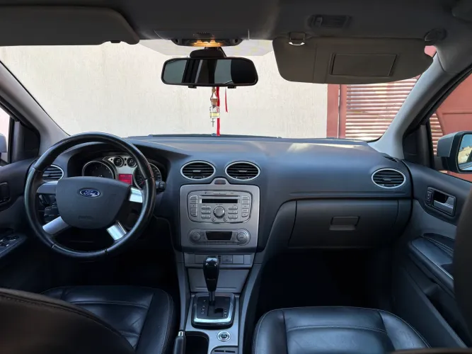 Ford Focus 2.0 16v/se/se Plus Flex 5P Aut. 2011