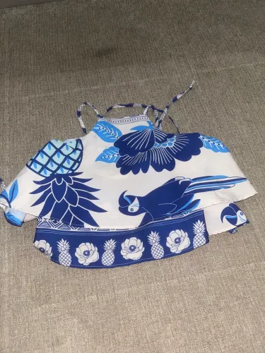 Cropped Feminino Estampado Azul e Branco - Amarração nas Costas | Excelente Estado
