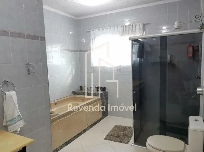 Ótima oportunidade Sobrado de 240 metros quadrados