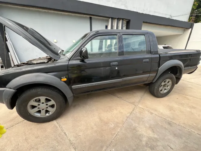 Mitsubishi L200 Outdoor HPE 2.5 4X4 CD T.dies. Mec. 2012
