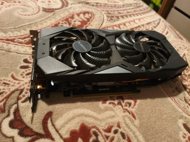 Placa de video GTX 1660 super