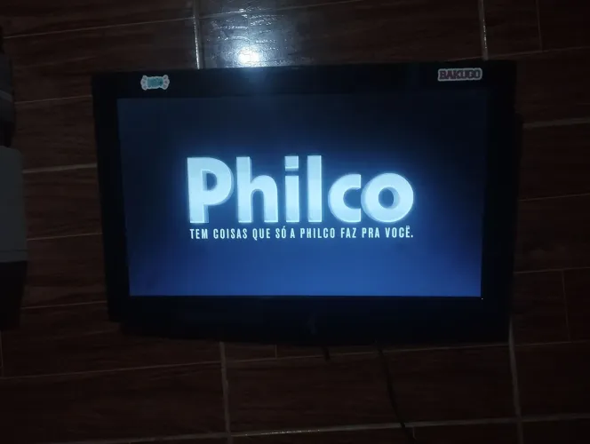 TV monitor 22 polegadas com controle