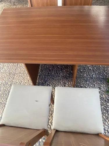 Mesa de jantar 400,00