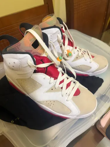 Tênis Air Jordan Em parceria com o astro do Looney Tunes, Pernalonga