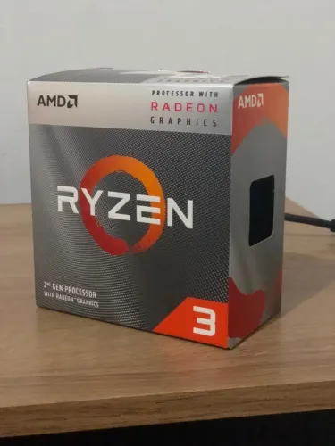 AMD Ryzen 3 3200G