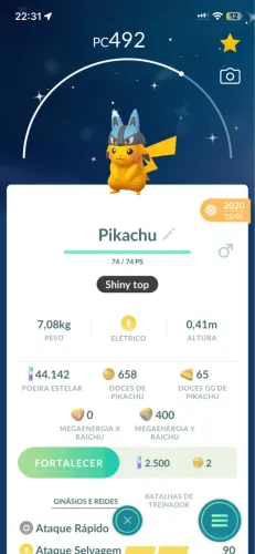Pikachu shiny com chapeu de lucario