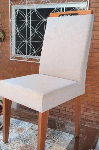Vendo 6 Cadeiras pra mesa de Jantar