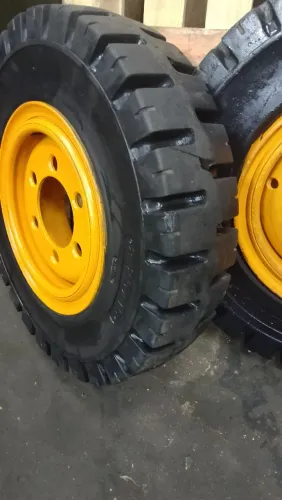 Pneu empilhadeira