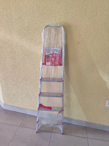 Escada de alumínio