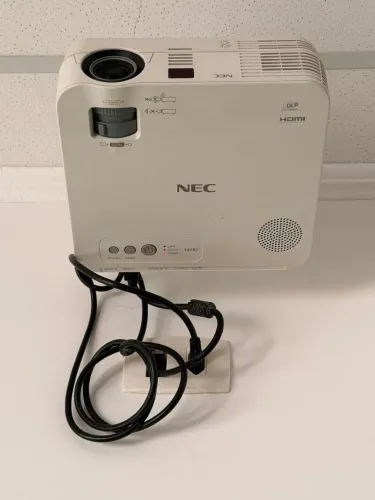 Projetor NEC modelo VE282