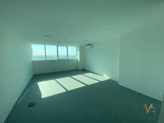 Sala comercial para locação no Morumbi,44m², 1 vaga, Mall anexo com praça de alimentação.
