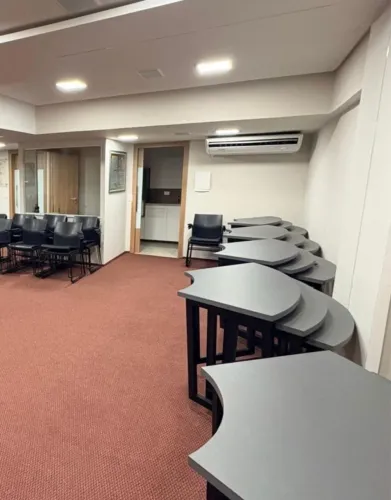 20 Mesas modulares de MDF novas