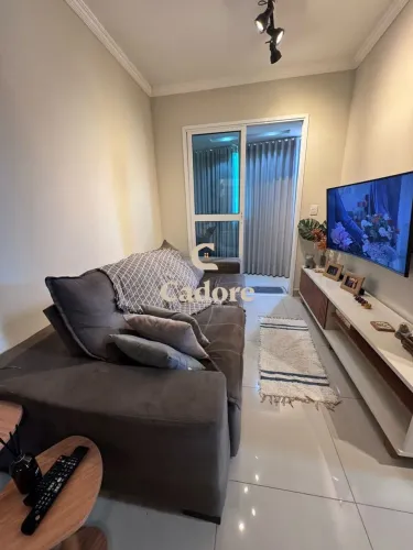 Apartamento à venda no Santa Mônica com 2/4 e 1 suíte com armários planejados