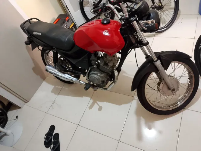 Vendo moto YBR 125 atrasada pra interior
