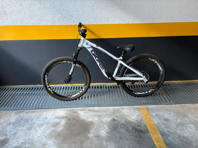BICICLETA GIOS 4FREAKS 2025
