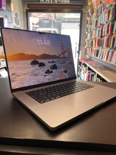 Macbook Pro M1 16