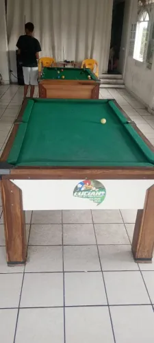 Vendo mesa de sinuca grande por 2,25 pó 125